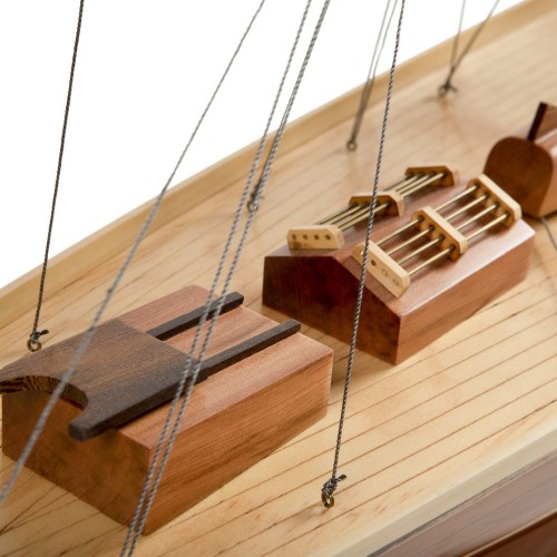 Endeavour, Classic Wood