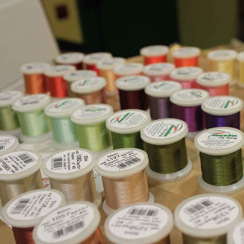 Paleta completa Hilo Madeira Rayon 57 colores + 10 lanas de regalo