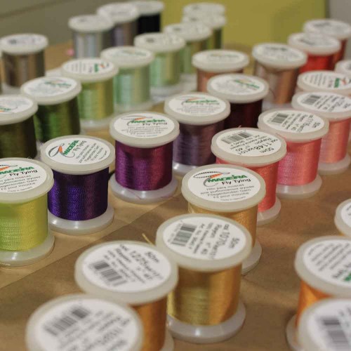 Paleta completa Hilo Madeira Rayon 57 colores + 10 lanas de regalo
