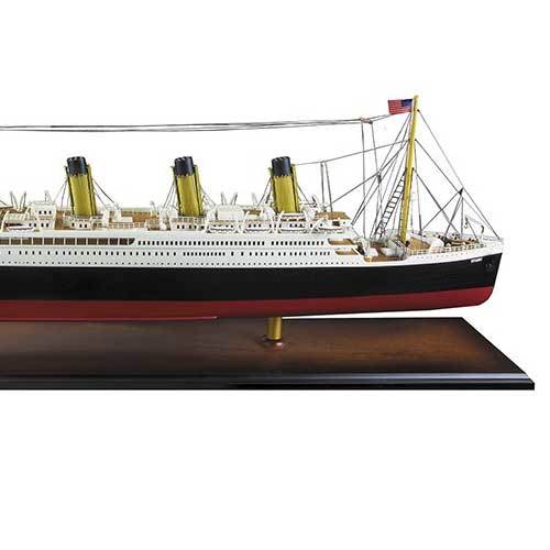 Titanic AS083